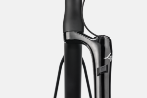 C20_LeftyOcho_TECH_Single-Crown_Carbon_560